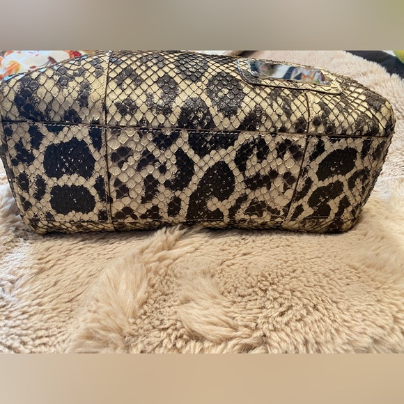 Balenciaga Paris designer GENTLY USED python snakeskin handlebag OS - Picture 7 of 17